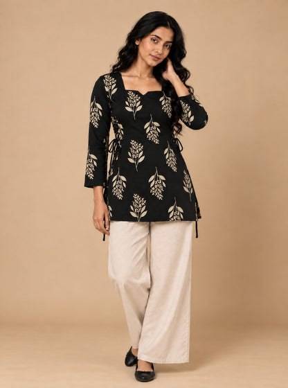 Nazakat Side Corset Fit Kurti