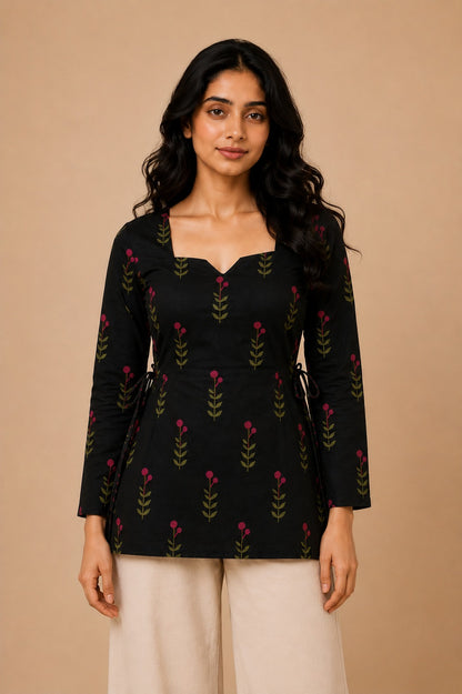 Noira Side Corset Kurti