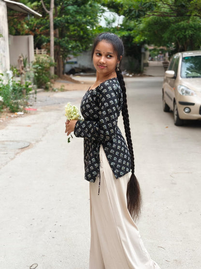 Nazakat Side Corset Kurti