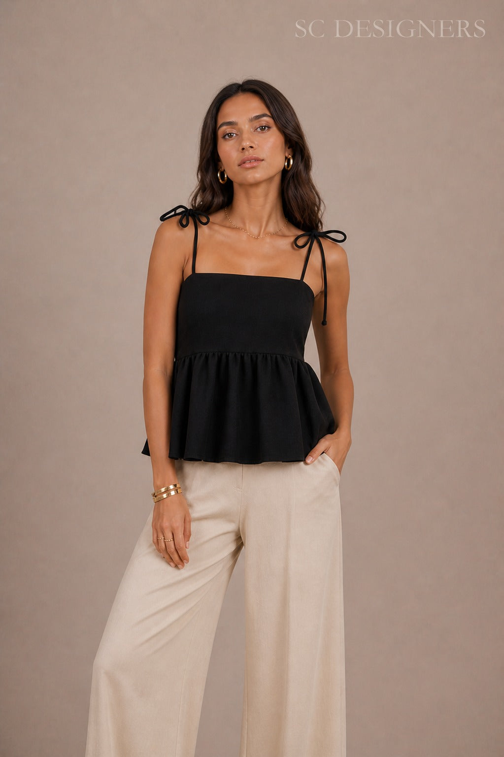 Évara Tie-Strap Peplum Top