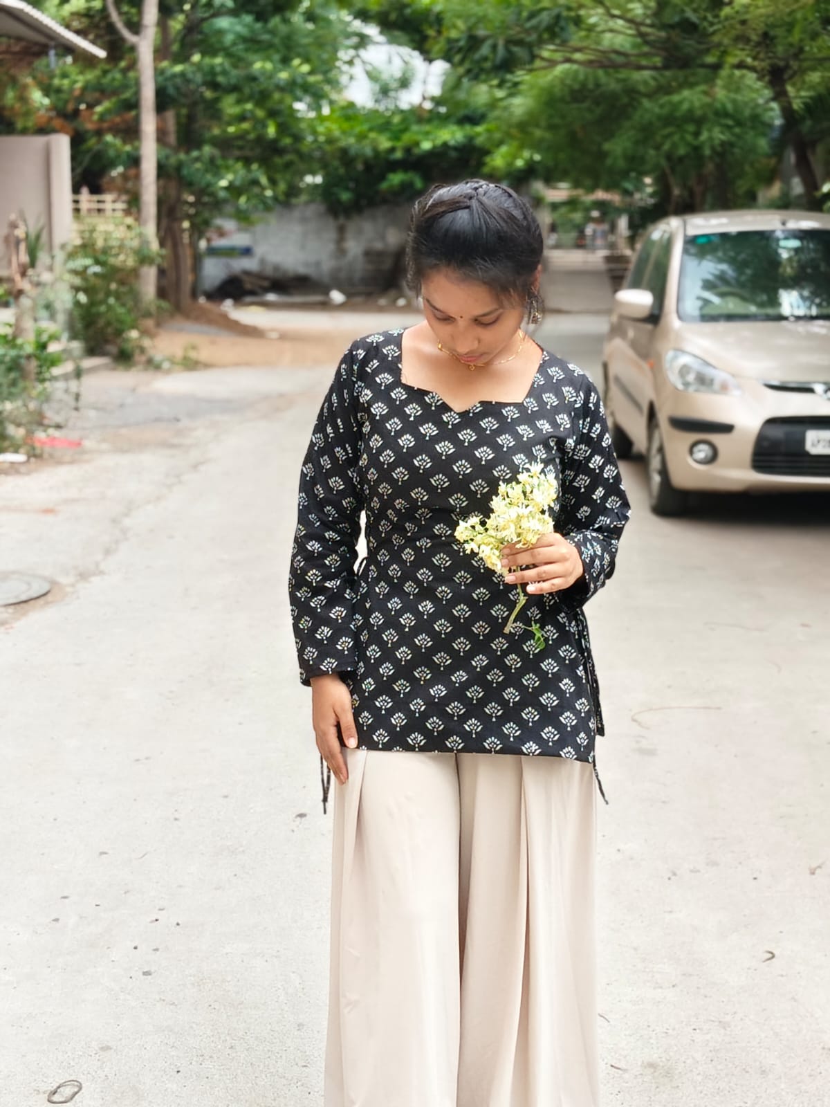 Nazakat Side Corset Kurti