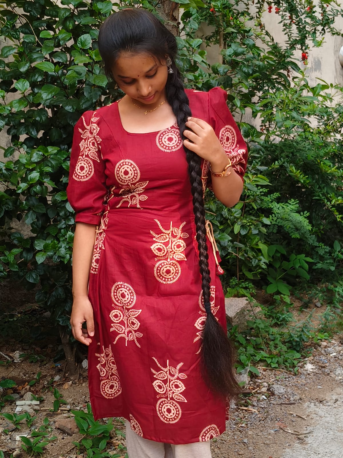 Laal Gulzaar Kurti 🌹