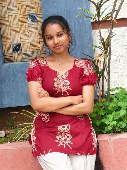 Laal Gulzaar Short Kurti