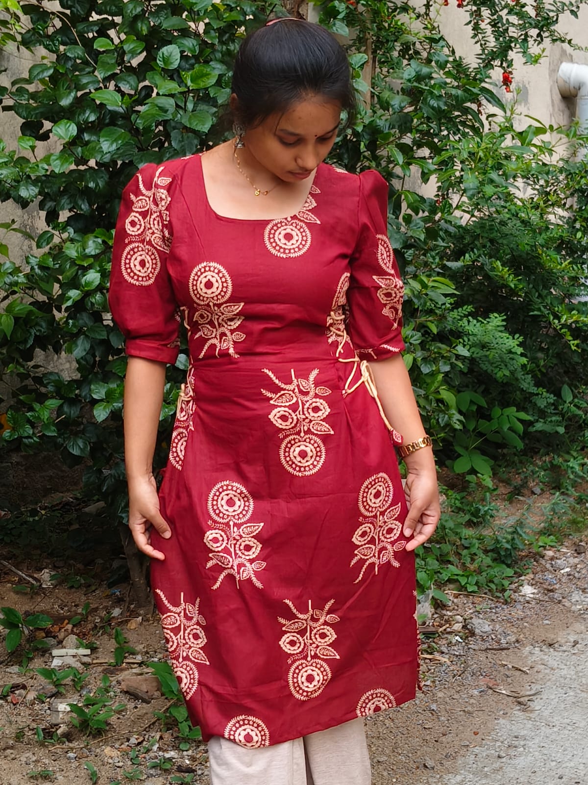 Laal Gulzaar Kurti 🌹