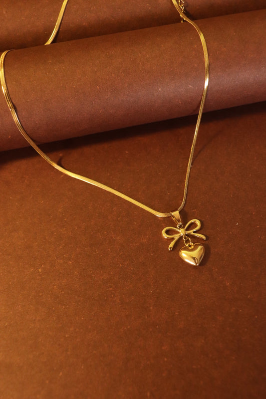 Bow-Heart necklace