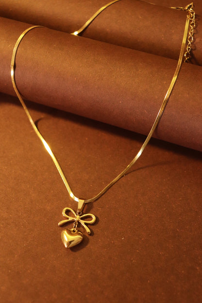 Bow-Heart necklace