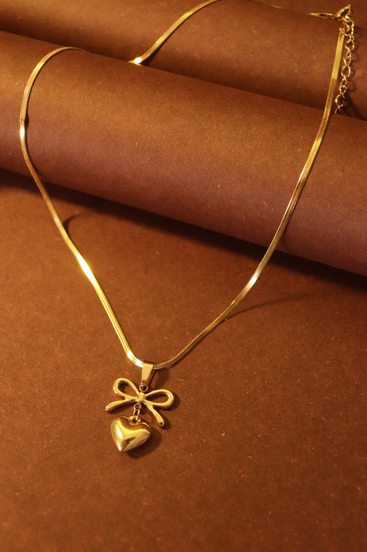 Bow-Heart necklace