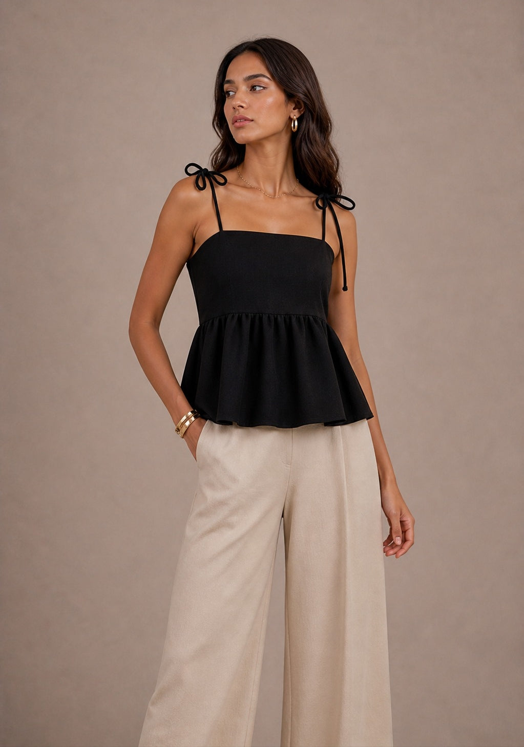 Évara Tie-Strap Peplum Top